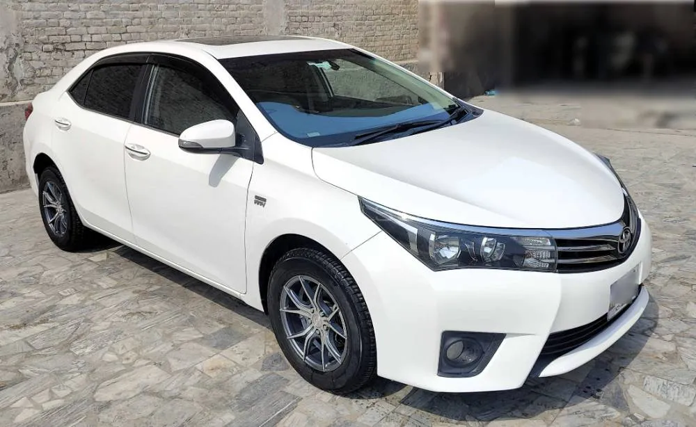Toyota Corolla 2016 for Sale in Peshawar Image-1