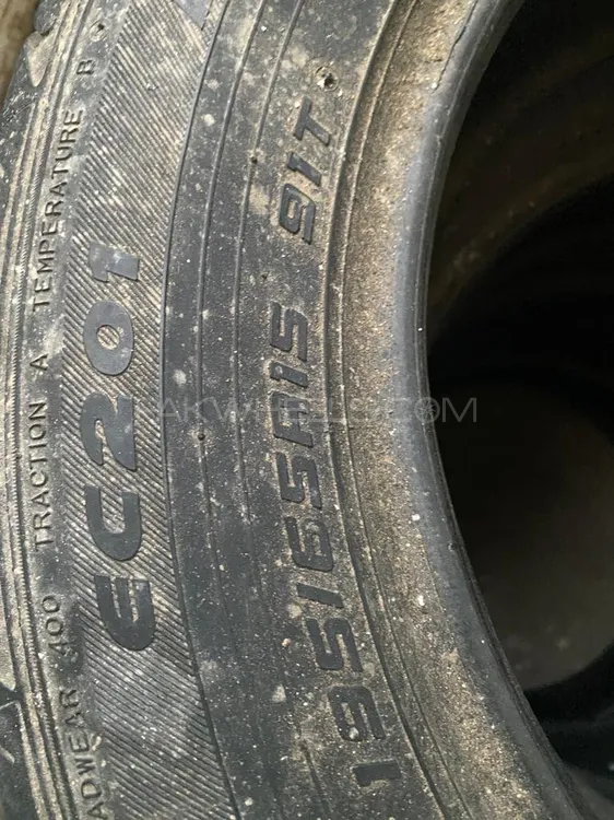 4- car tires of civic  Image-1