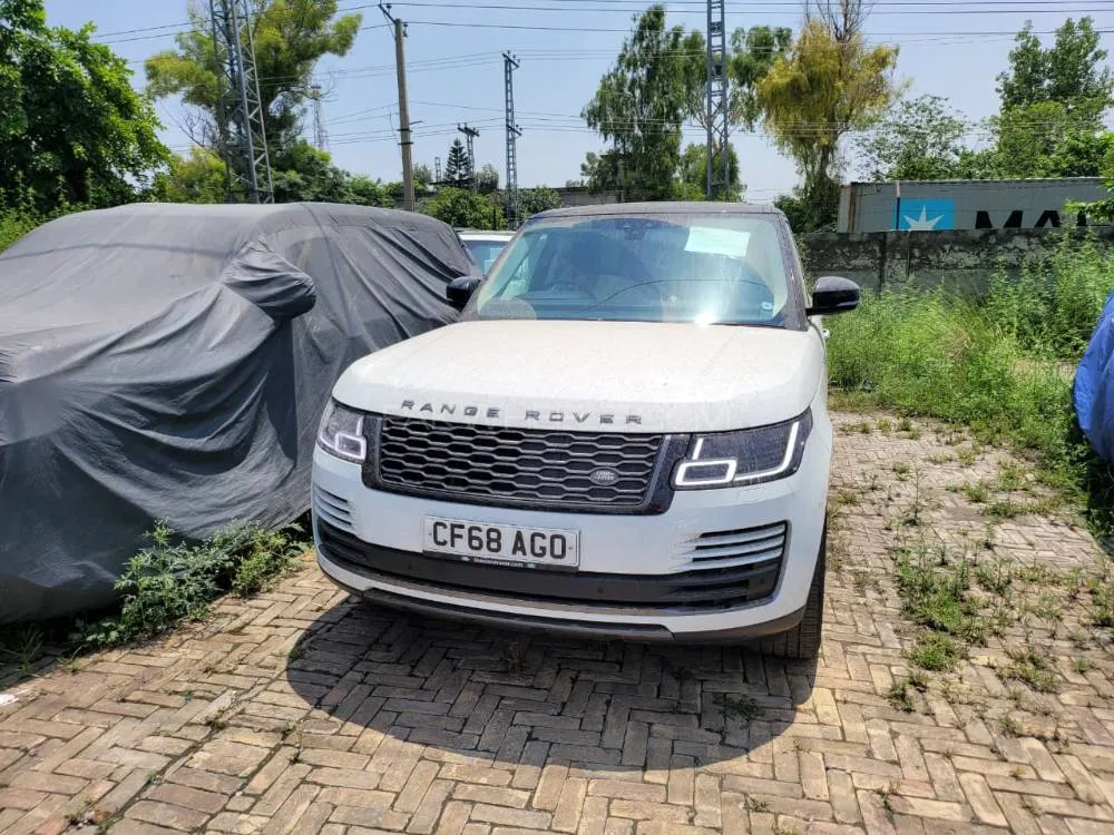Range Rover Vogue 2019 for Sale in Islamabad Image-1