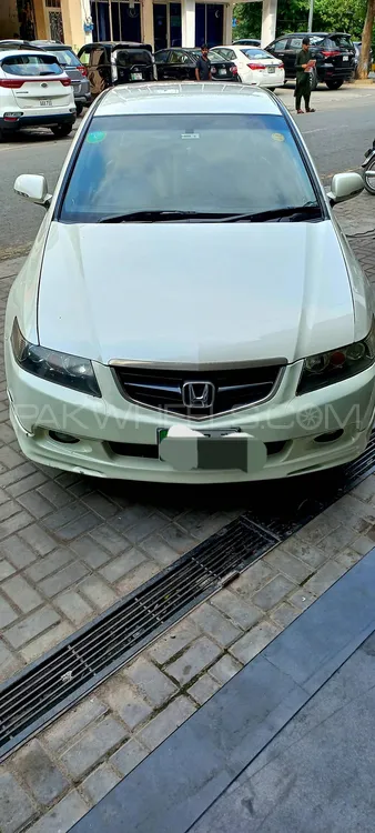 Honda Accord 2004 for Sale in Lahore Image-1