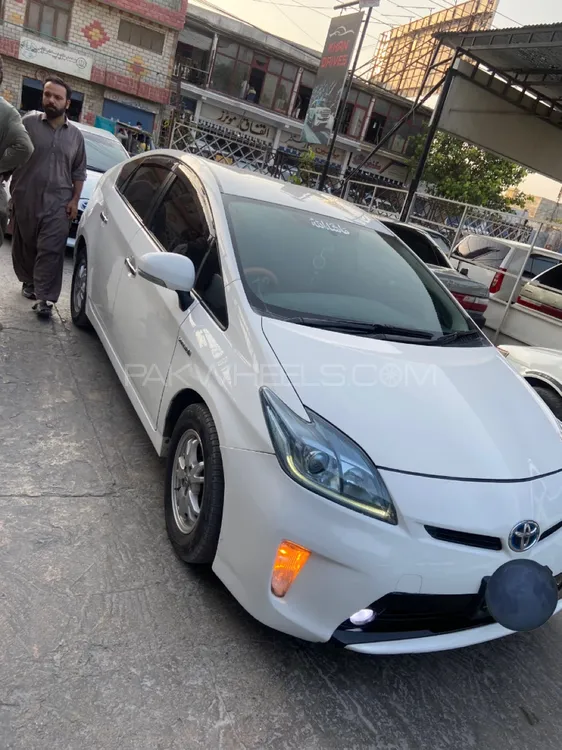 Toyota Prius 2012 for Sale in Peshawar Image-1