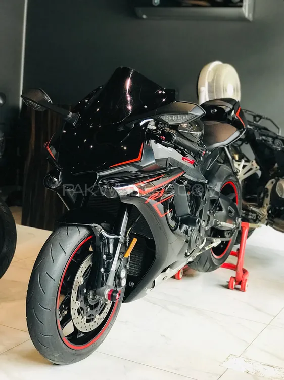 Yamaha YZF-R1 2017 for Sale Image-1
