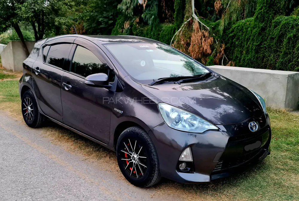 Toyota Aqua 2012 for Sale in Peshawar Image-1