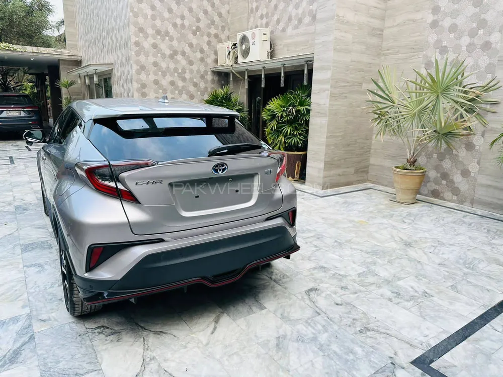Toyota C-HR 2017 for Sale in Peshawar Image-1