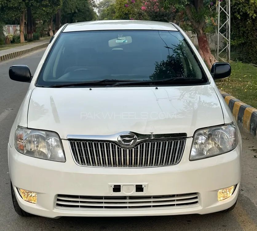 Toyota Corolla 2004 for Sale in Peshawar Image-1