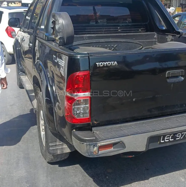 Toyota Hilux 2011 for Sale in Lahore Image-1