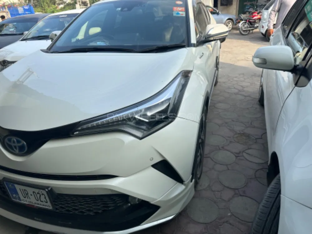 Toyota C-HR 2017 for Sale in Peshawar Image-1