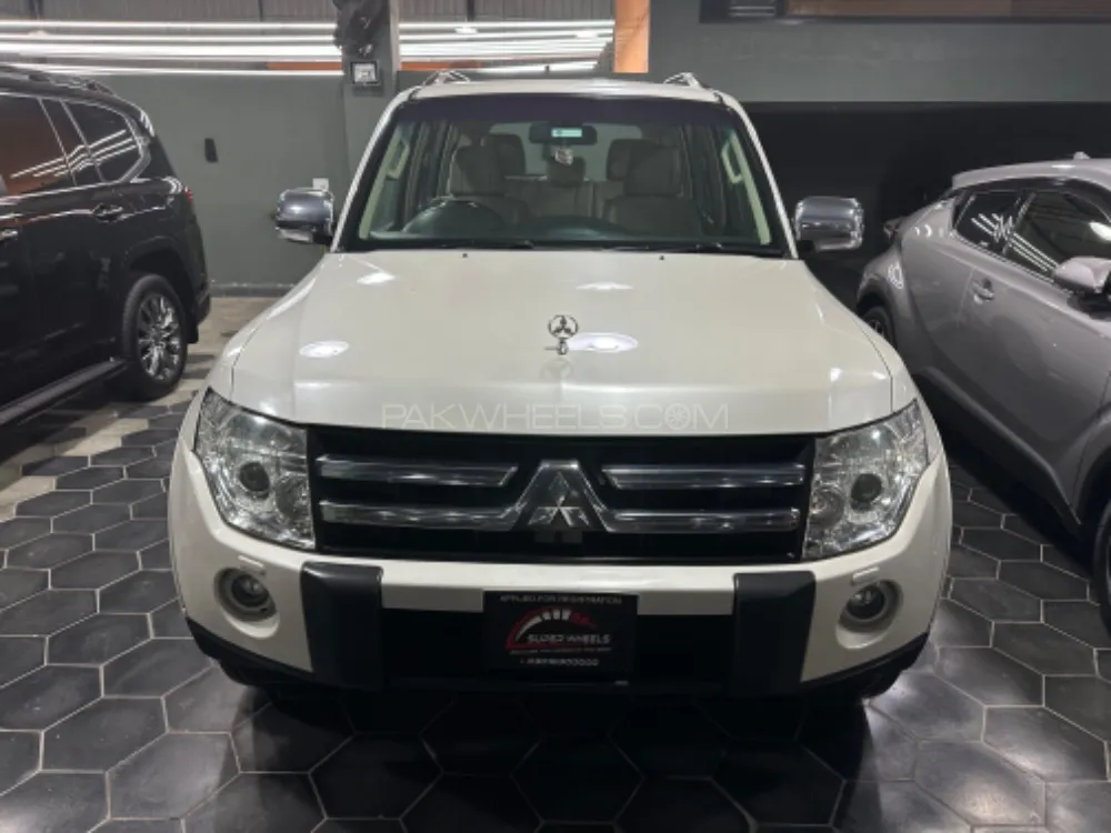 Mitsubishi Pajero 2008 for Sale in Lahore Image-1