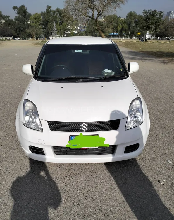 Suzuki Swift 2010 for Sale in Islamabad Image-1