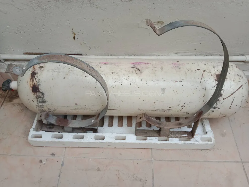 60 KG CYLINDER + KIT FOR SALE Image-1