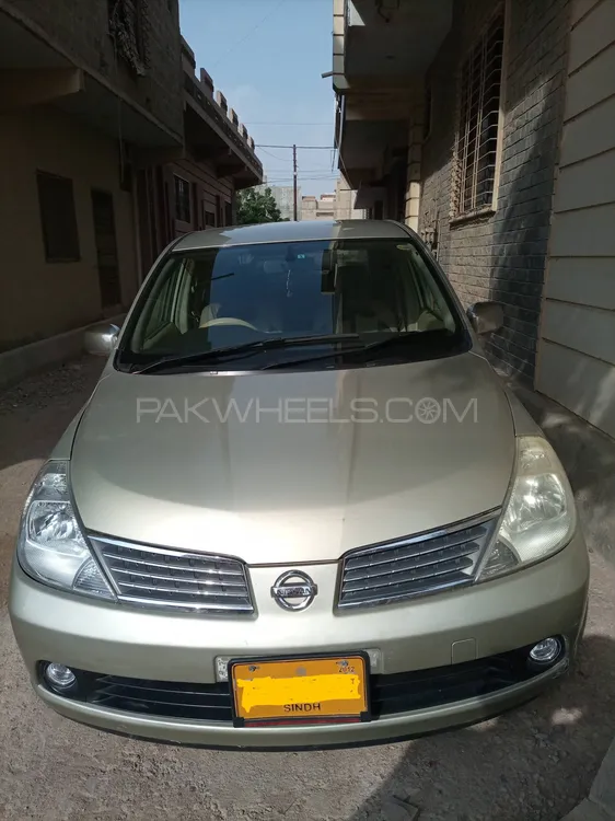 Nissan Tiida 2007 for Sale in Karachi Image-1