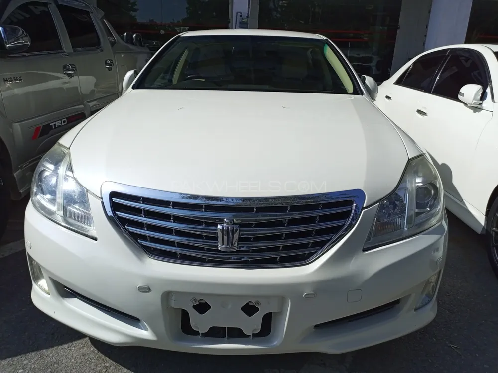 Toyota Crown 2010 for Sale in Islamabad Image-1