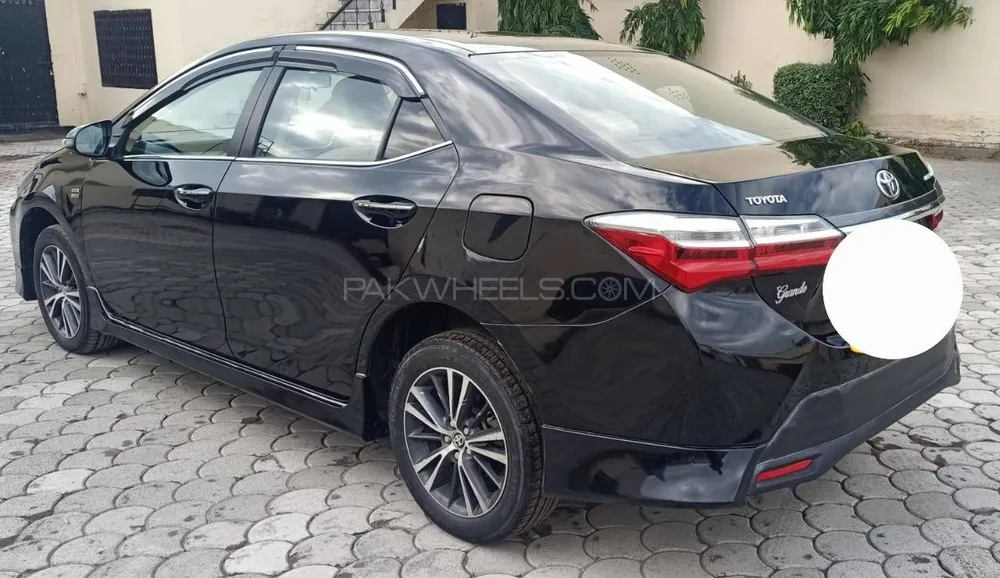 Toyota Corolla 2021 for Sale in Gujranwala Image-1