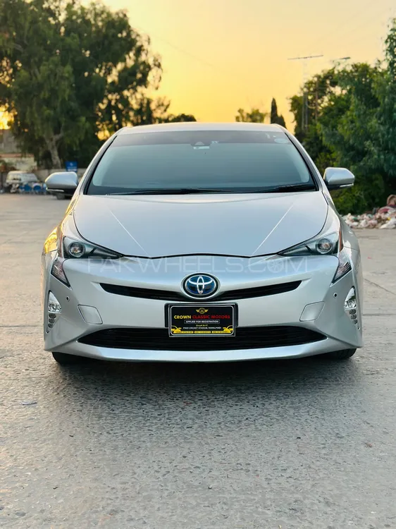 Toyota Prius 2016 for Sale in Islamabad Image-1