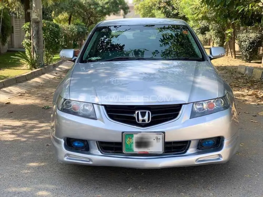 Honda Accord 2004 for Sale in Lahore Image-1