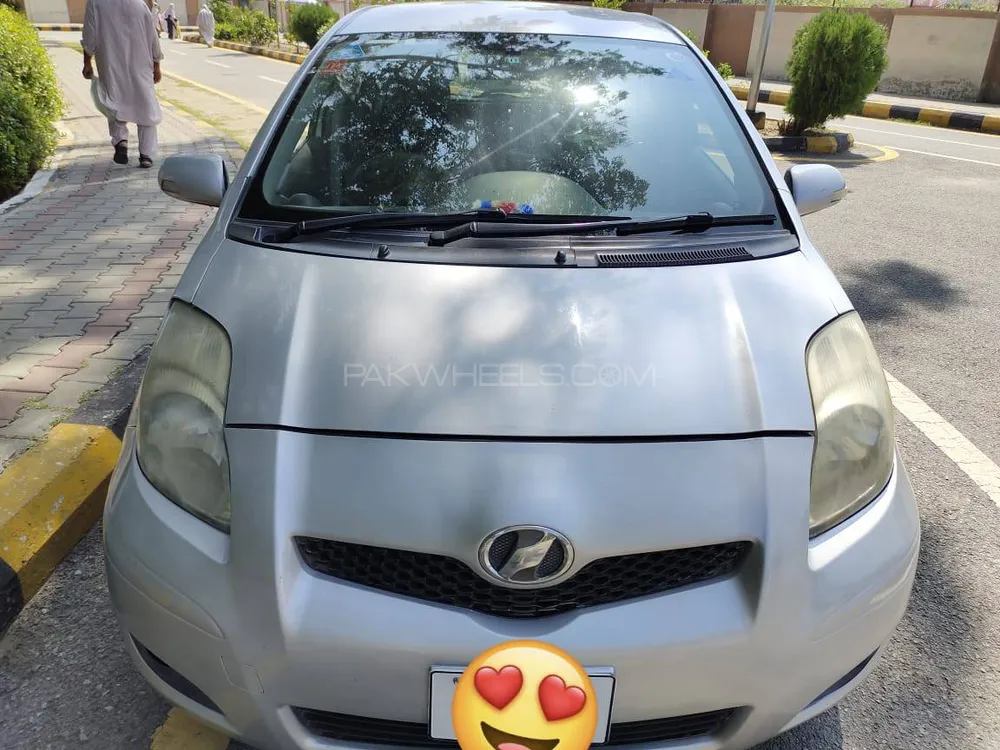 Toyota Vitz 2009 for Sale in Swabi Image-1