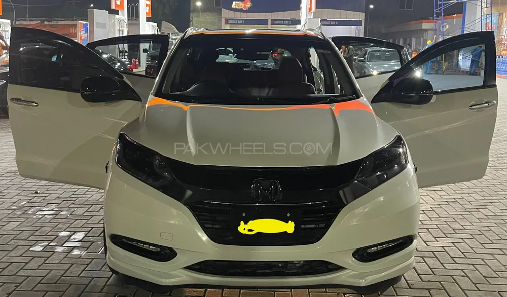 Honda Vezel 2016 for Sale in Sialkot Image-1