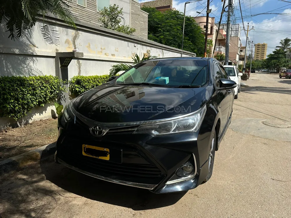 Toyota Corolla 2019 for Sale in Karachi Image-1
