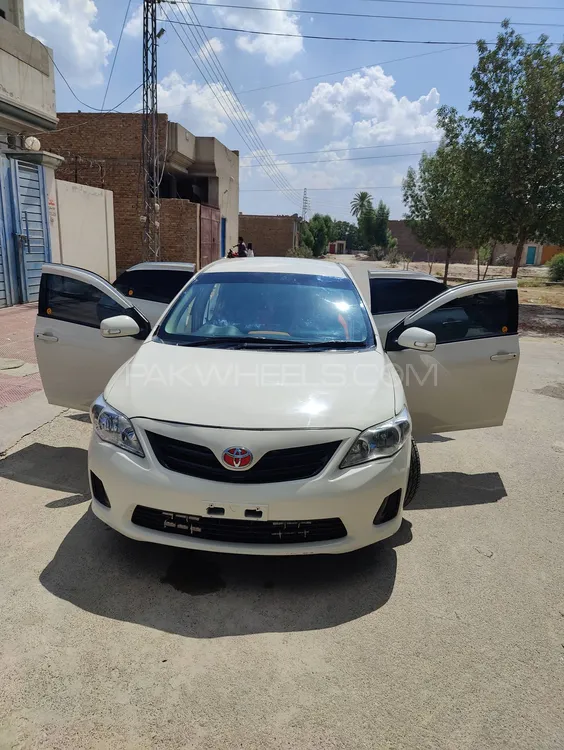 Toyota Corolla 2014 for Sale in Muzaffar Gargh Image-1