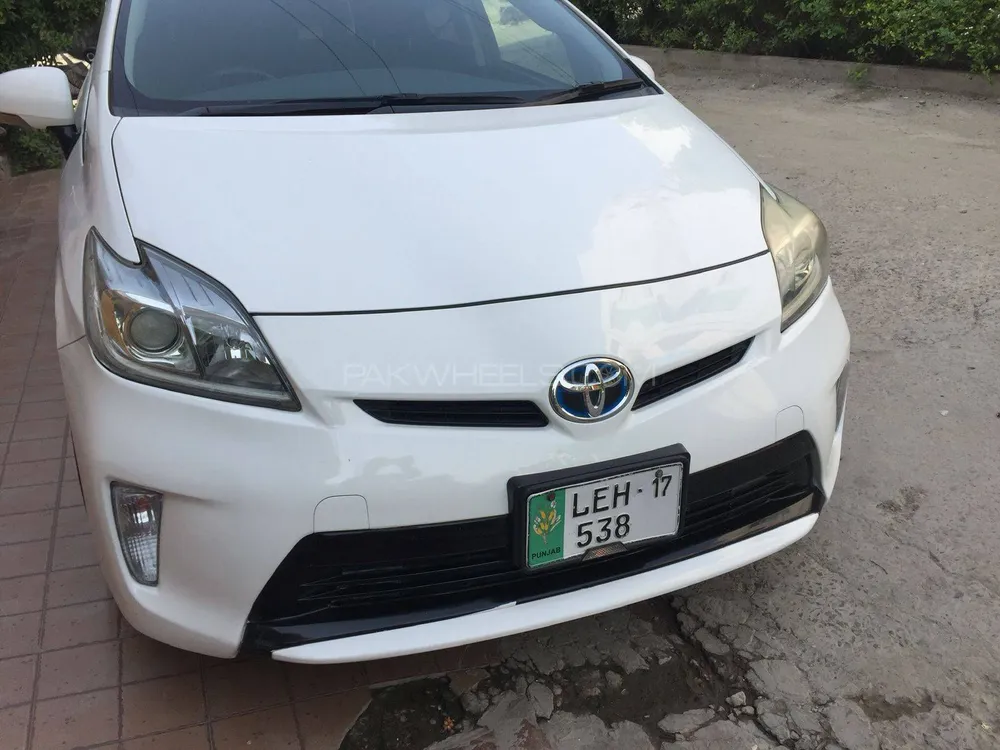 Toyota Prius 2014 for Sale in Lahore Image-1