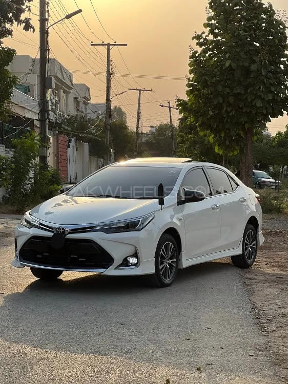 Toyota Corolla 2021 for Sale in Peshawar Image-1