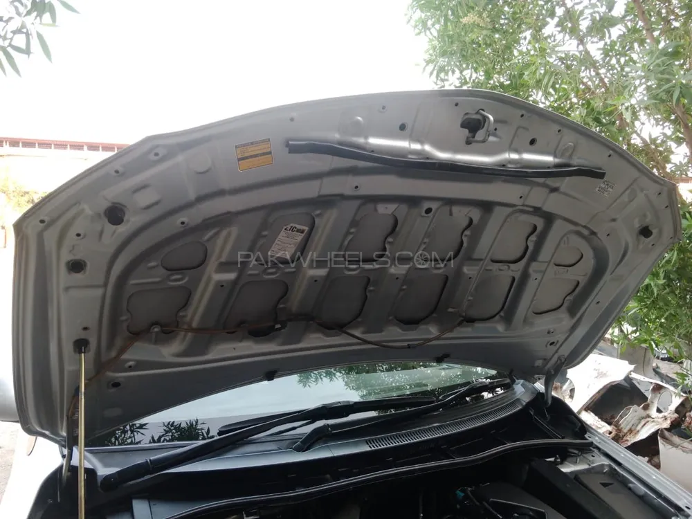 Toyota Corolla 2010 for Sale in Peshawar Image-1