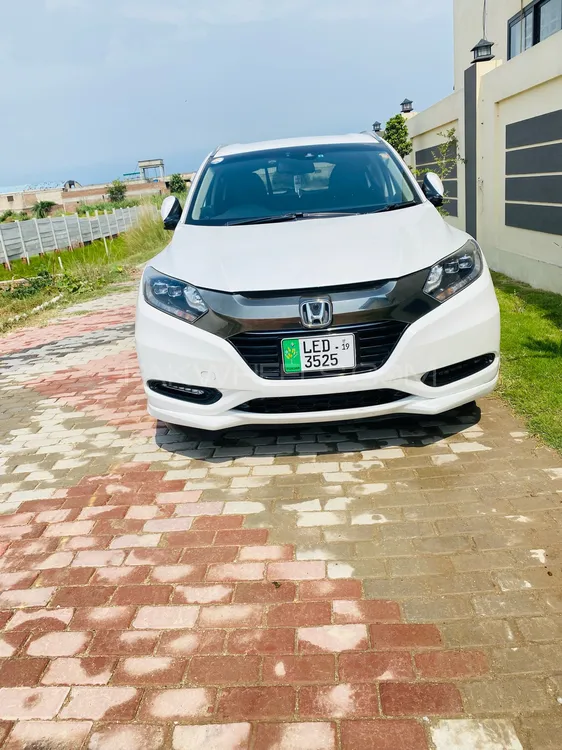 Honda Vezel 2016 for Sale in Gujrat Image-1