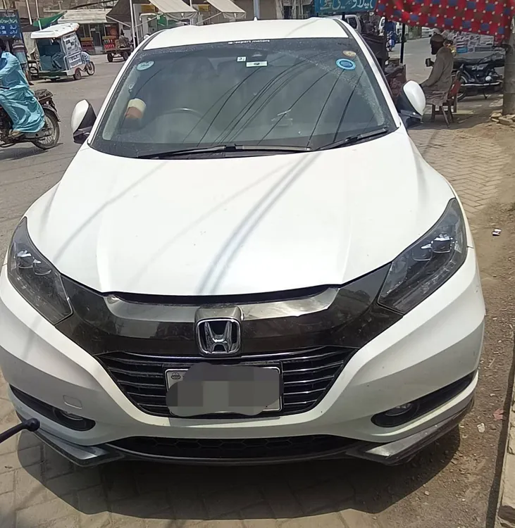 Honda Vezel 2016 for Sale in D.G.Khan Image-1