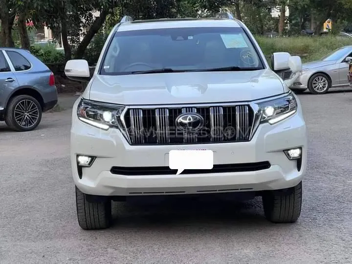 Toyota Prado 2018 for Sale in Islamabad Image-1