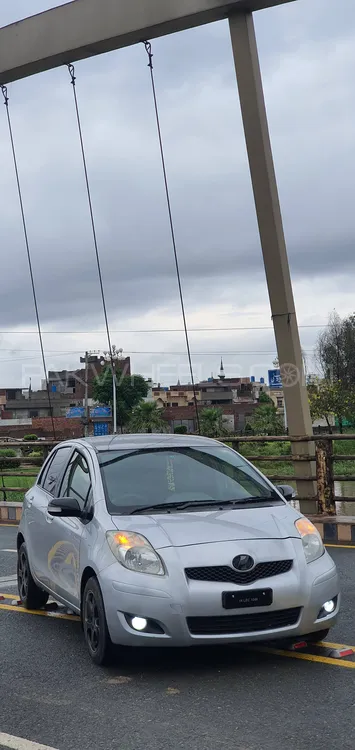 Toyota Vitz 2009 for Sale in Gujranwala Image-1