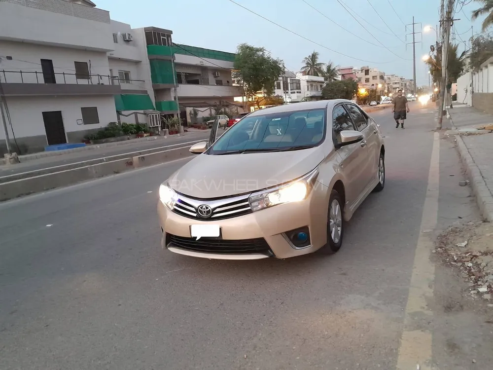 Toyota Corolla 2015 for Sale in Karachi Image-1