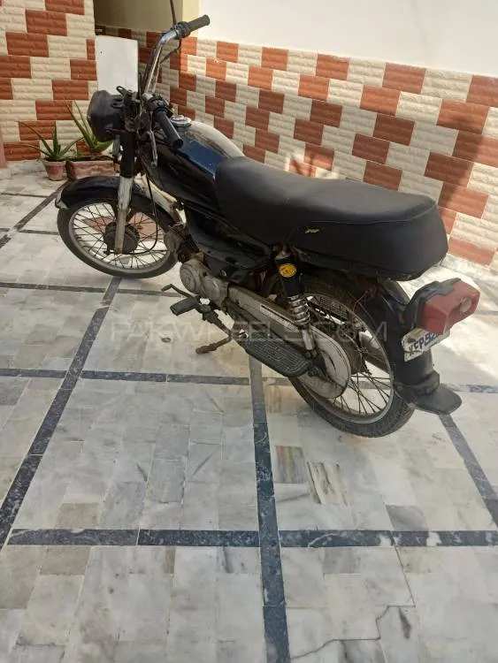 یونیک Xtreme UD 70 2011 for Sale Image-1