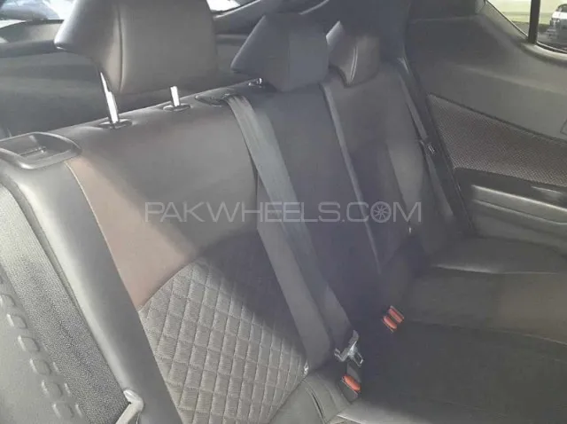 Toyota C-HR 2018 for Sale in Lahore Image-1