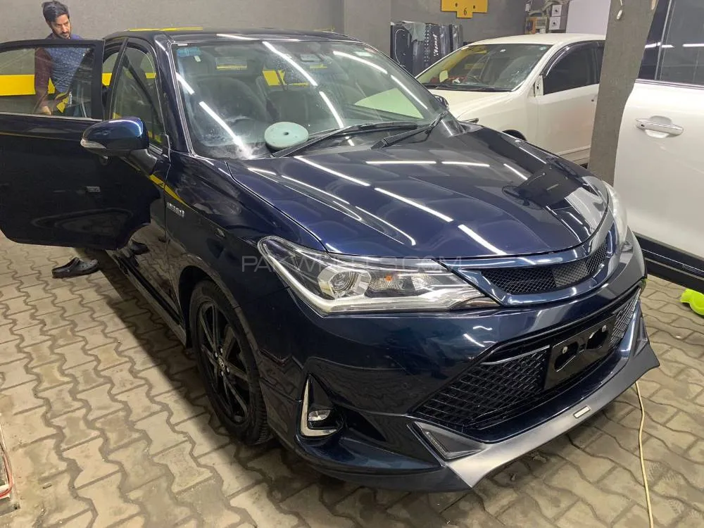 Toyota Corolla Axio 2017 for Sale in Karachi Image-1