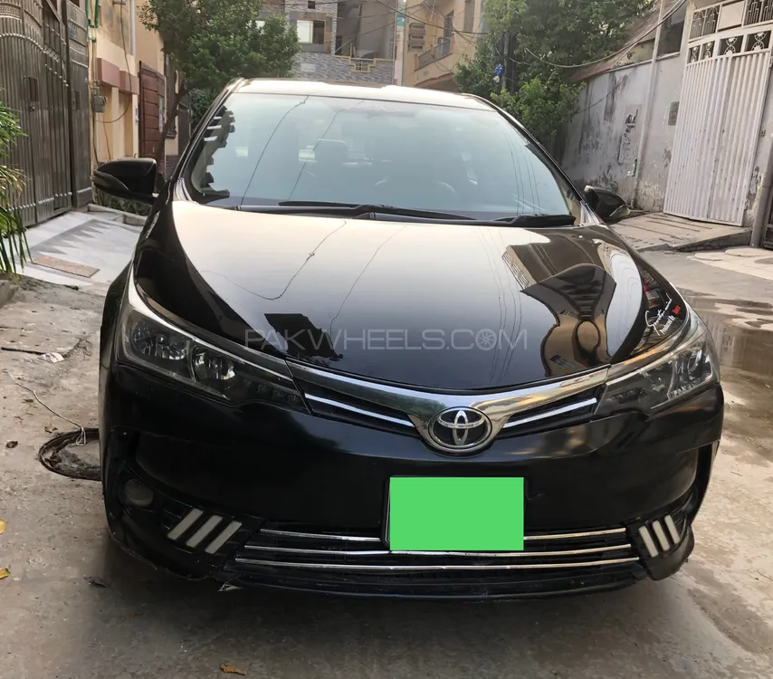 Toyota Corolla 2015 for Sale in Lahore Image-1