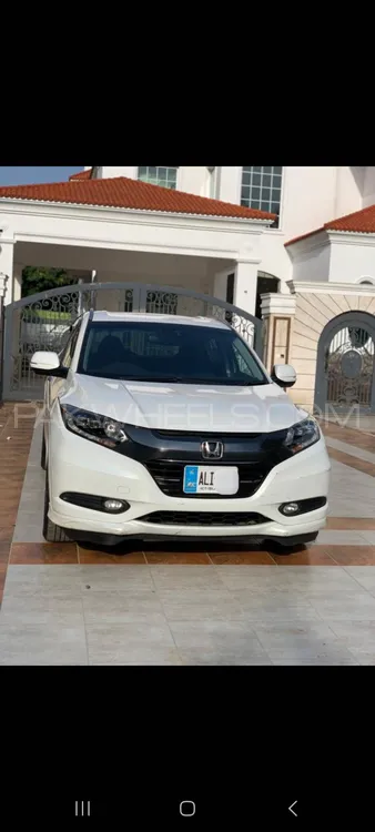 Honda Vezel 2014 for Sale in Islamabad Image-1