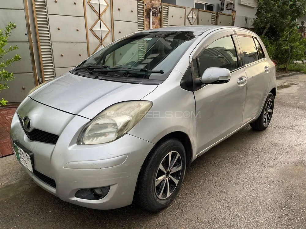 Toyota Vitz 2010 for Sale in Wazirabad Image-1