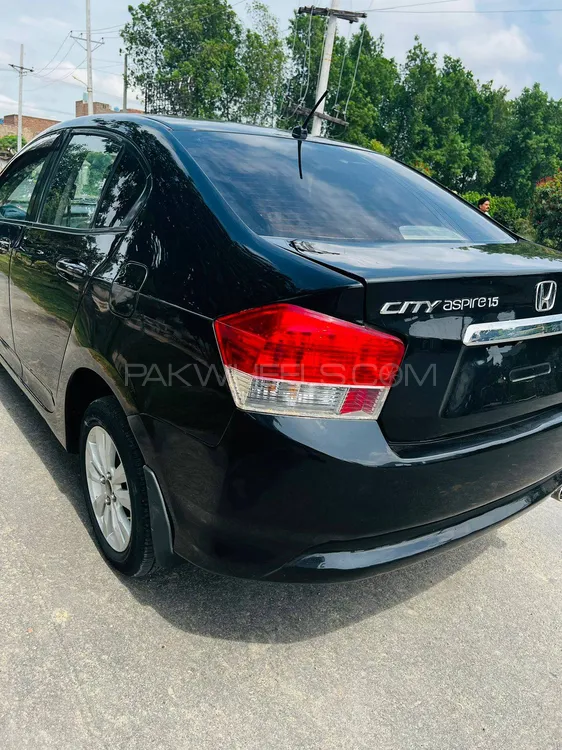 Honda City 2014 for Sale in Okara Image-1