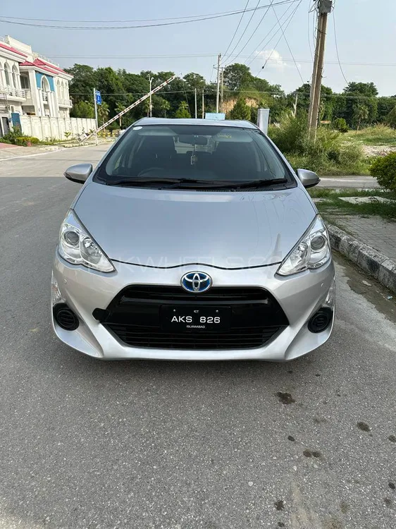 Toyota Aqua 2015 for Sale in Attock Image-1