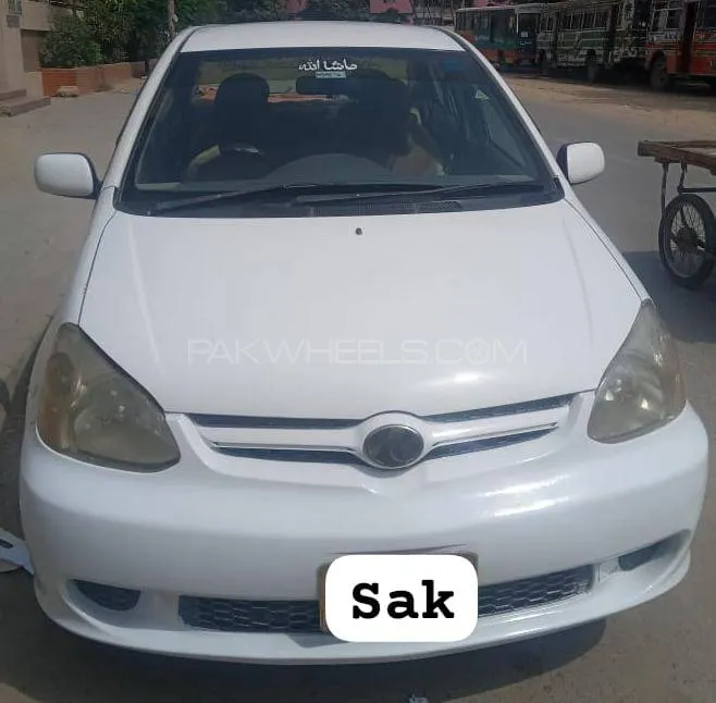 Toyota Platz 2003 for Sale in Karachi Image-1