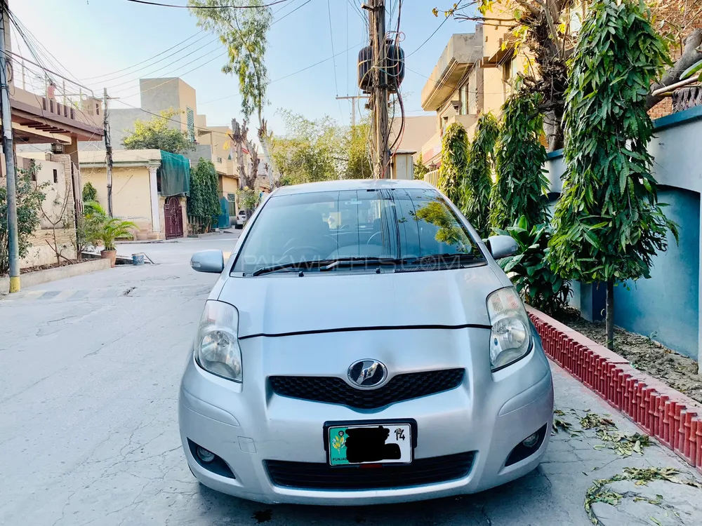 Toyota Vitz 2009 for Sale in Lahore Image-1