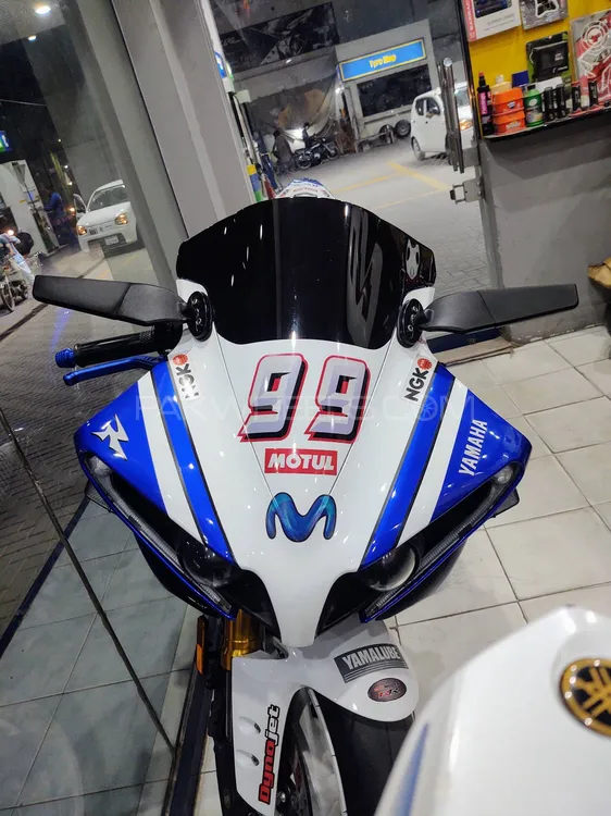 Yamaha YZF-R1 2013 for Sale Image-1