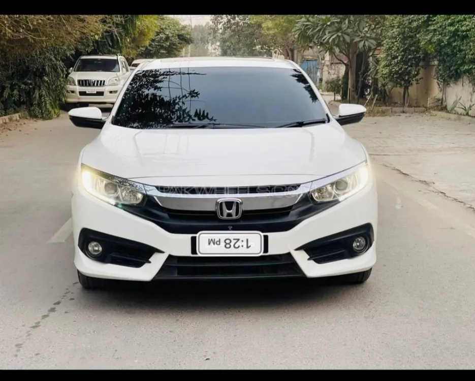 Honda Civic Oriel 1.8 i-VTEC CVT 2018 for sale in Sahiwal | PakWheels