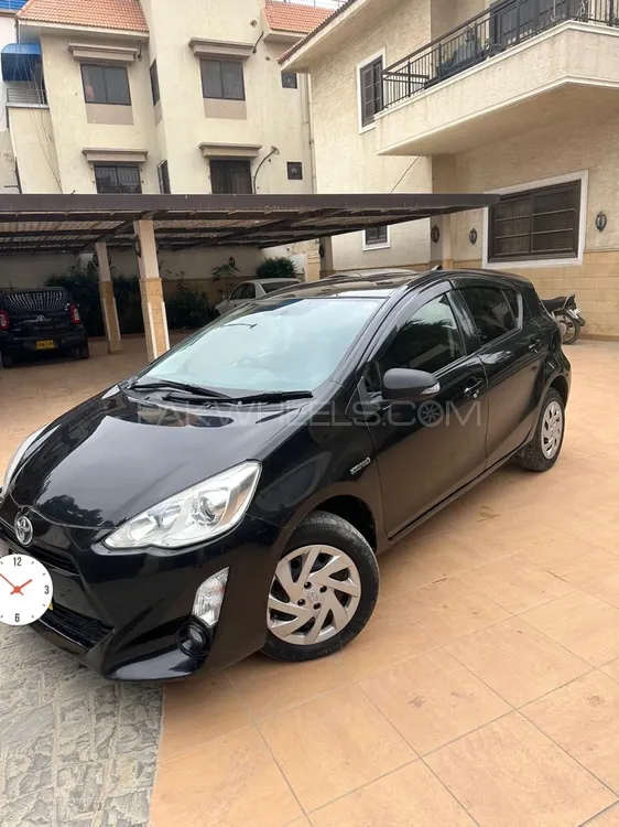 Toyota Aqua 2015 for Sale in Karachi Image-1
