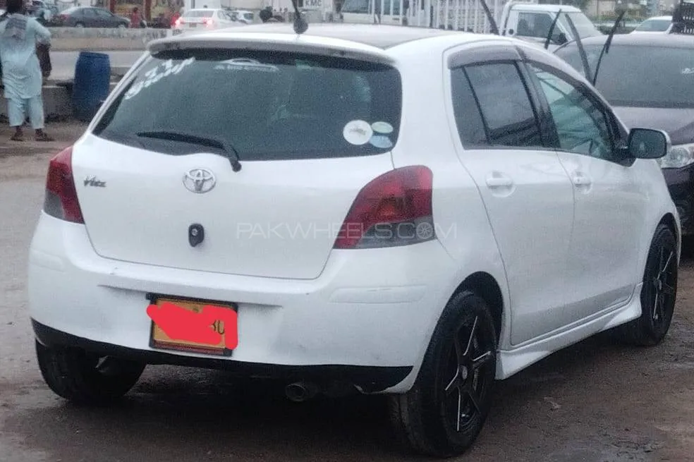 Toyota Vitz 2009 for Sale in Karachi Image-1