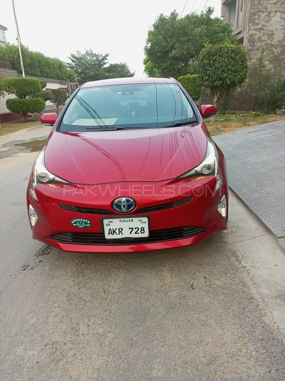 Toyota Prius 2017 for Sale in Okara Image-1
