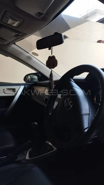 Toyota Corolla 2015 for Sale in Lahore Image-1