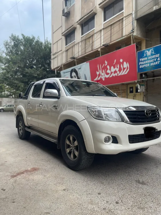 Toyota Hilux 2012 for Sale in Karachi Image-1
