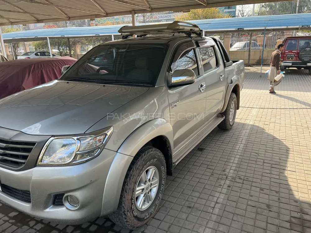 Toyota Hilux 2013 for Sale in Muzaffarabad Image-1