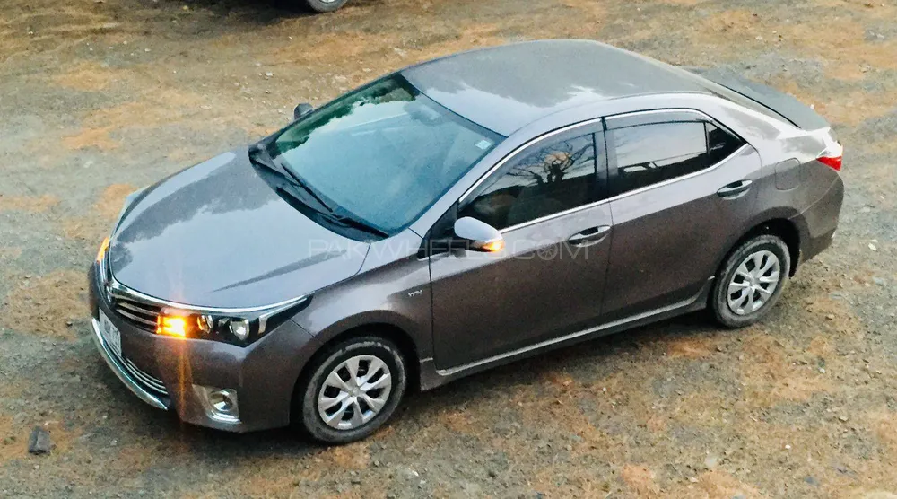 Toyota Corolla 2016 for Sale in Peshawar Image-1